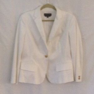 Woman’s one button blazer